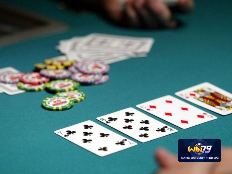 Điểm khác biệt giữa Xì tố và Poker
